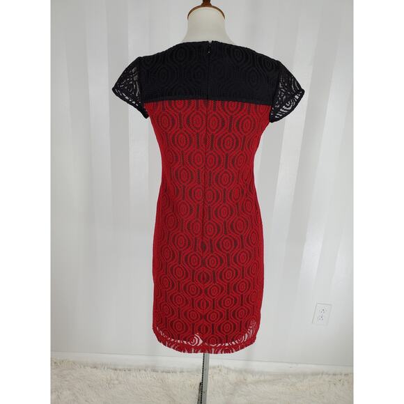 MAGGY LONDON Women's Red & Black Lace Overlay Sheath Dress Sz 2 - Picture 4 of 9